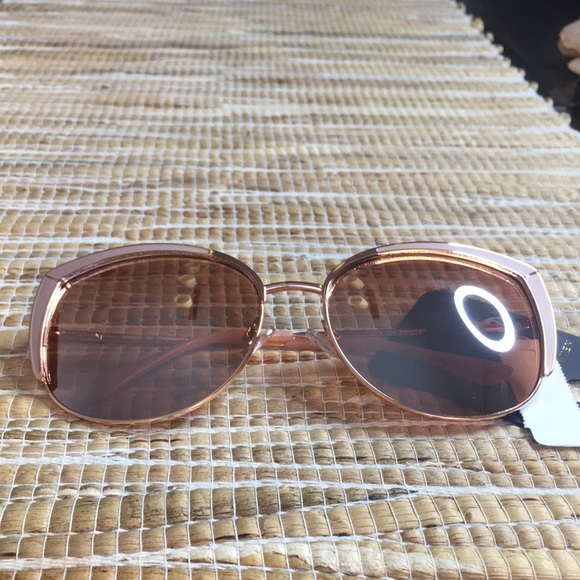 NWT NY&C sunglasses with UV protection - Picture 2 of 3